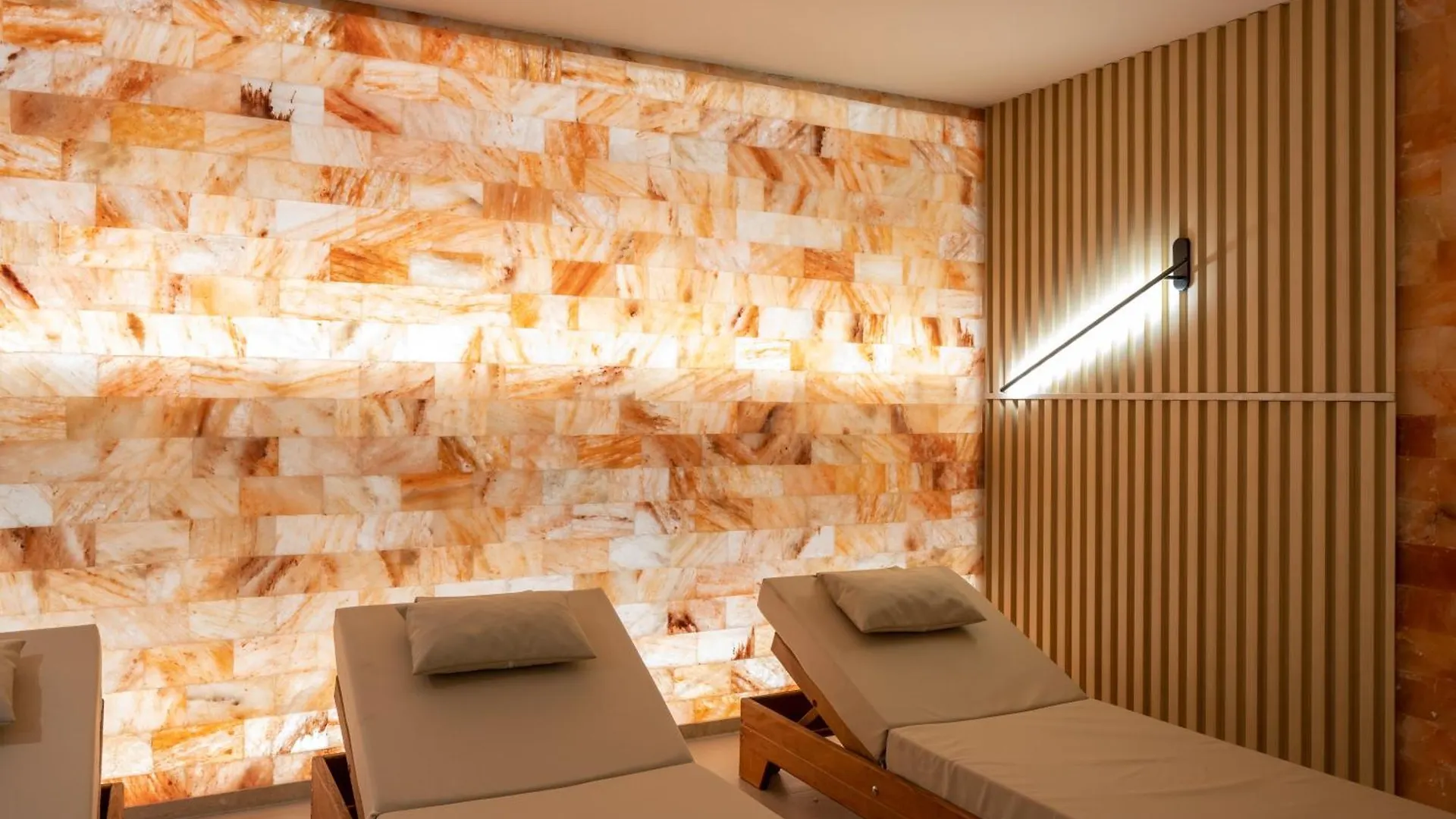 Spa & Pool - Studio Apartments 365 Tirana